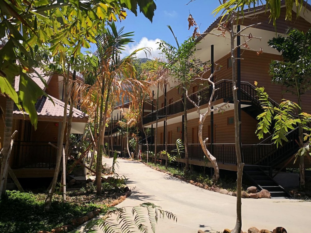 Aman Tioman Beach Resort 26/28