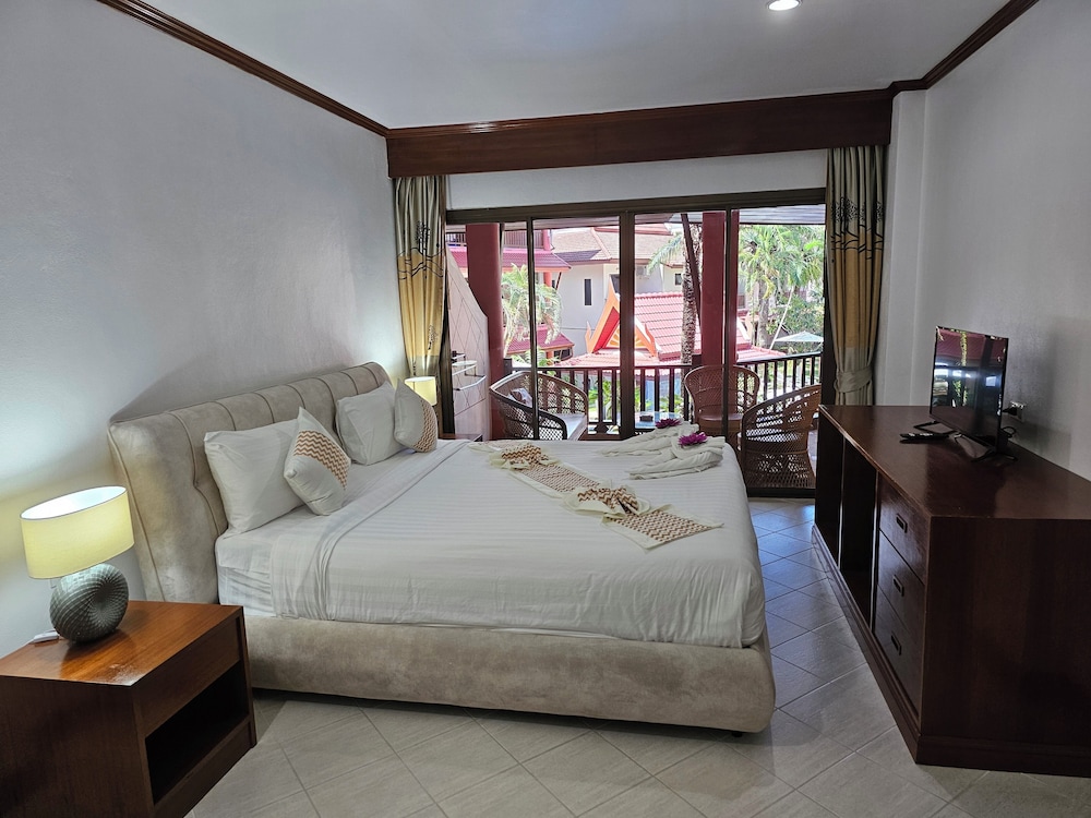 2 Bedrooms, Apartment, 2 King Beds, Pool View, Terrace