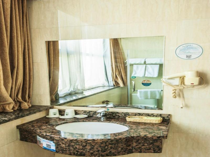 GreenTree Inn Chengde Railway Station Southeast Chengde Century City Business Hotel 50/60
