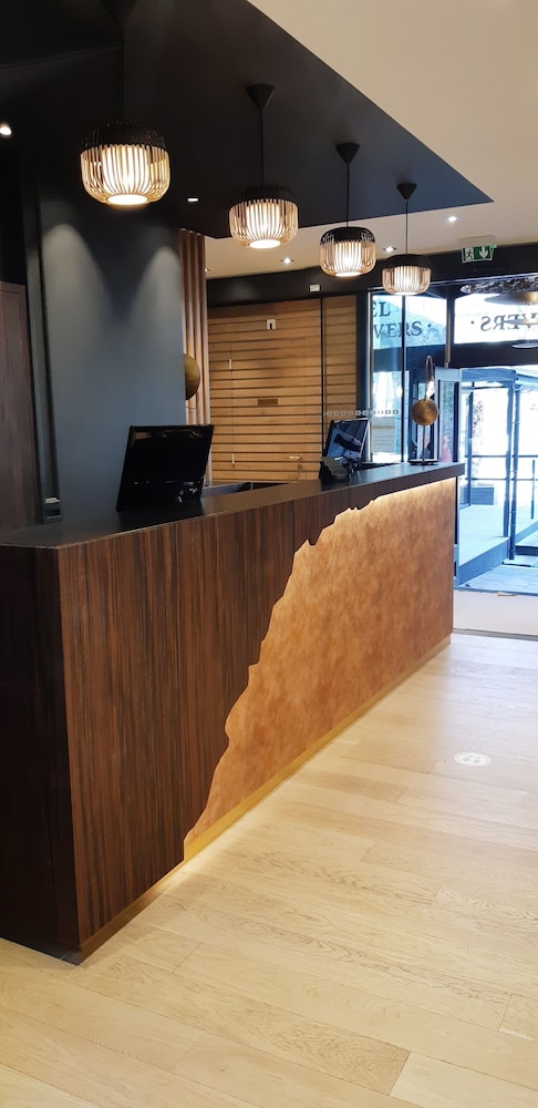 lobby
