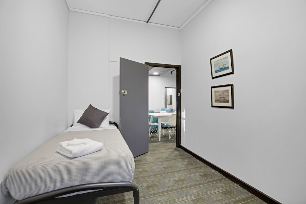 Canberra Accommodation Centre 25/63