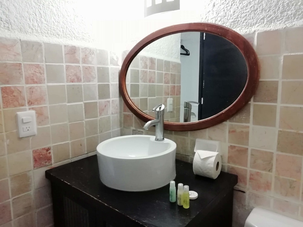 Hotel Green 16 Extended Stay 48/49