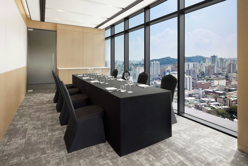 AC Hotel Seoul Geumjeong 40/48