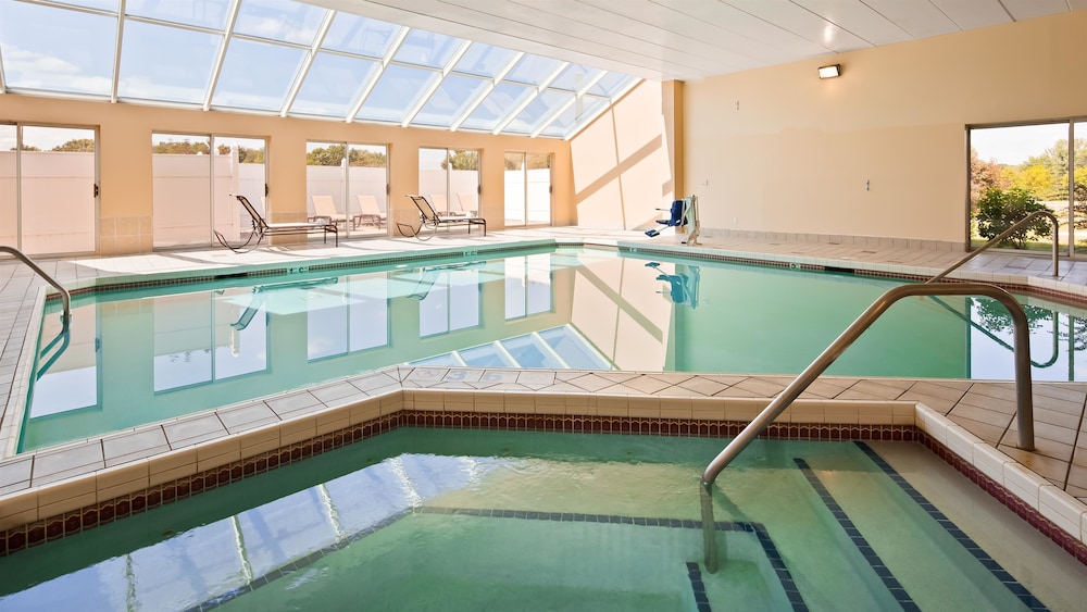 Best Western Resort Hotel & Conference Center 24/46