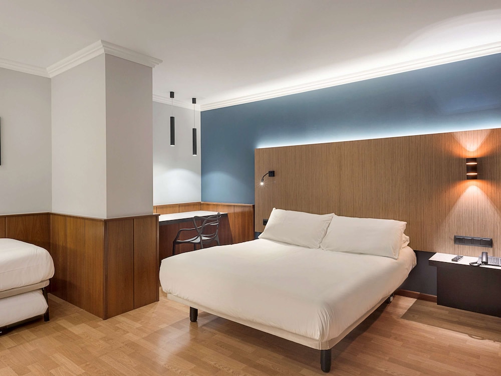 ibis Styles Figueres Ronda 17/49
