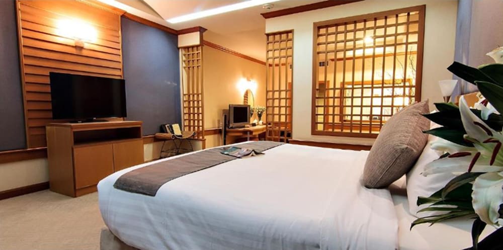 BOSSOTEL INN 10/34