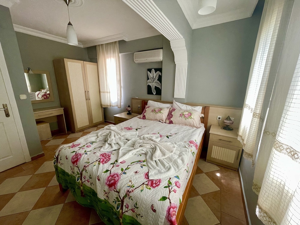 Mountain Valley Apart Hotel & Villas 17/50