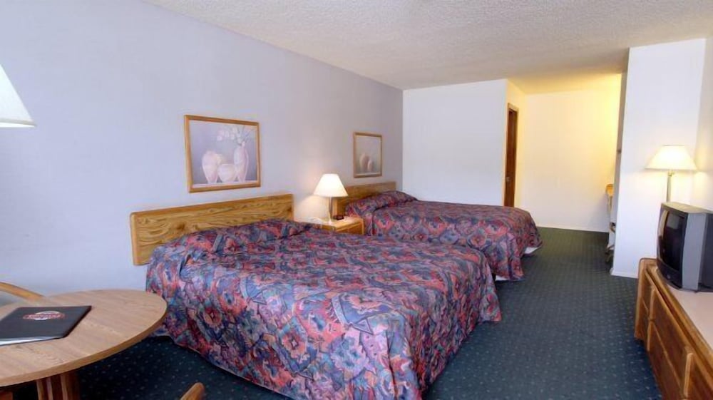 Traditional, 2 Double Beds