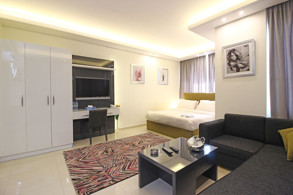 Palm Ville Suites 31/46