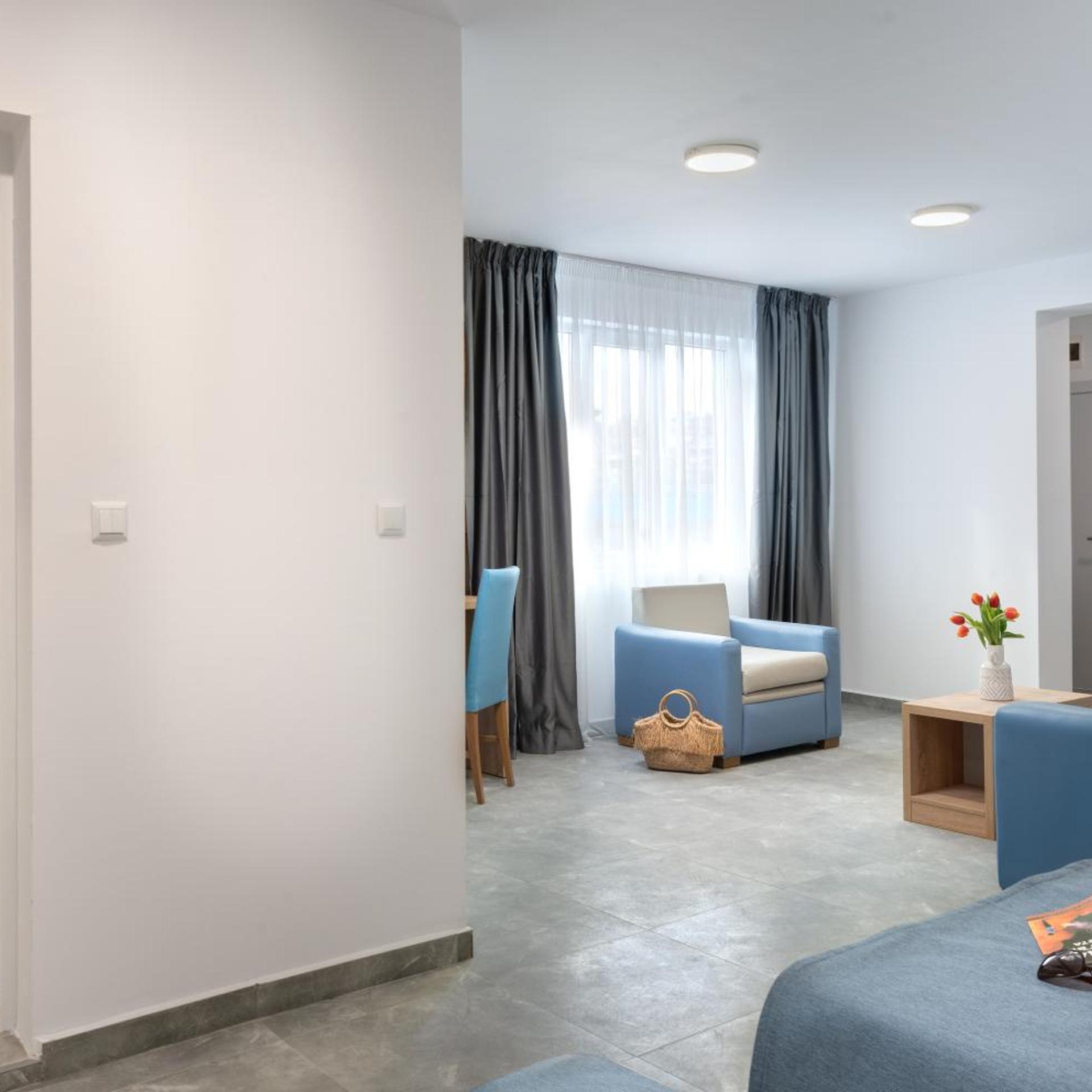 Hotel Martinez 34/47