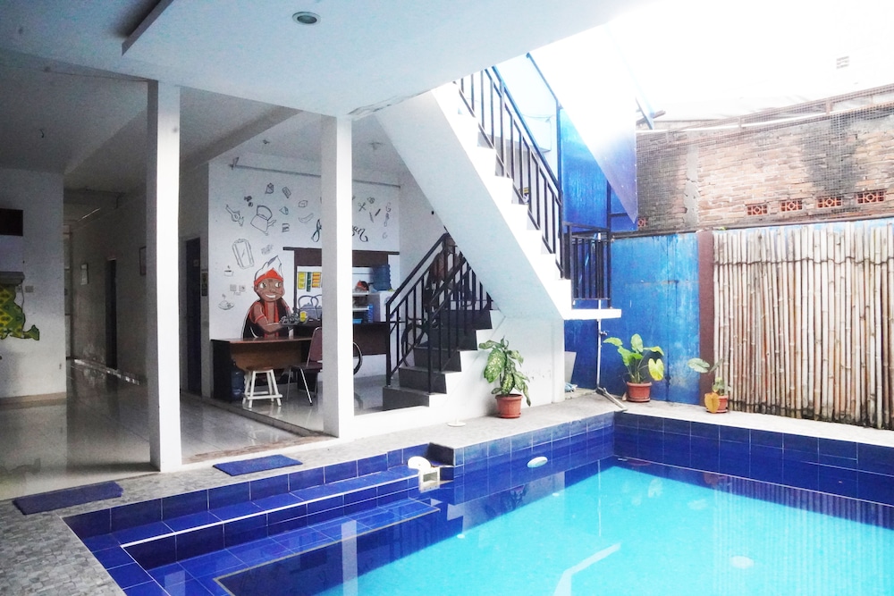 Nau Hostel 18/27