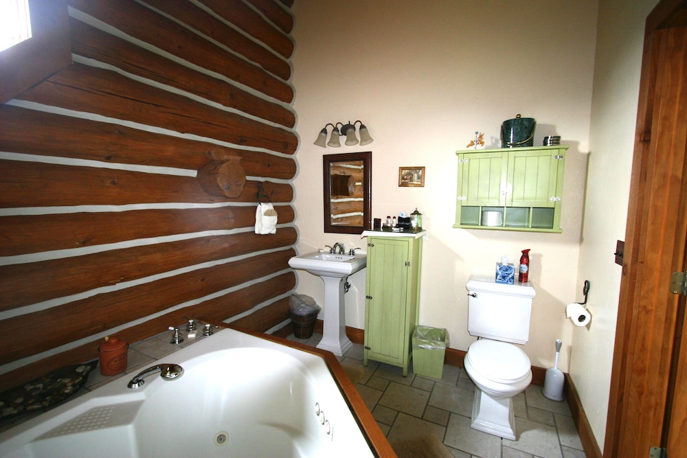 Wildberry Lodge Bed &amp; Breakfast 46/50