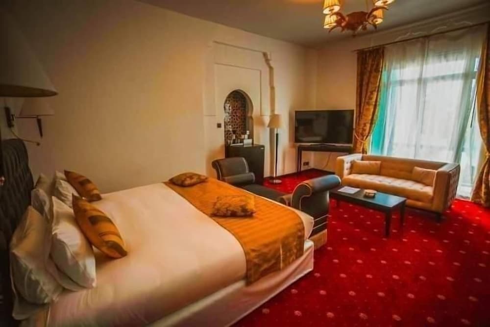 Hotel el Djazair 27/68