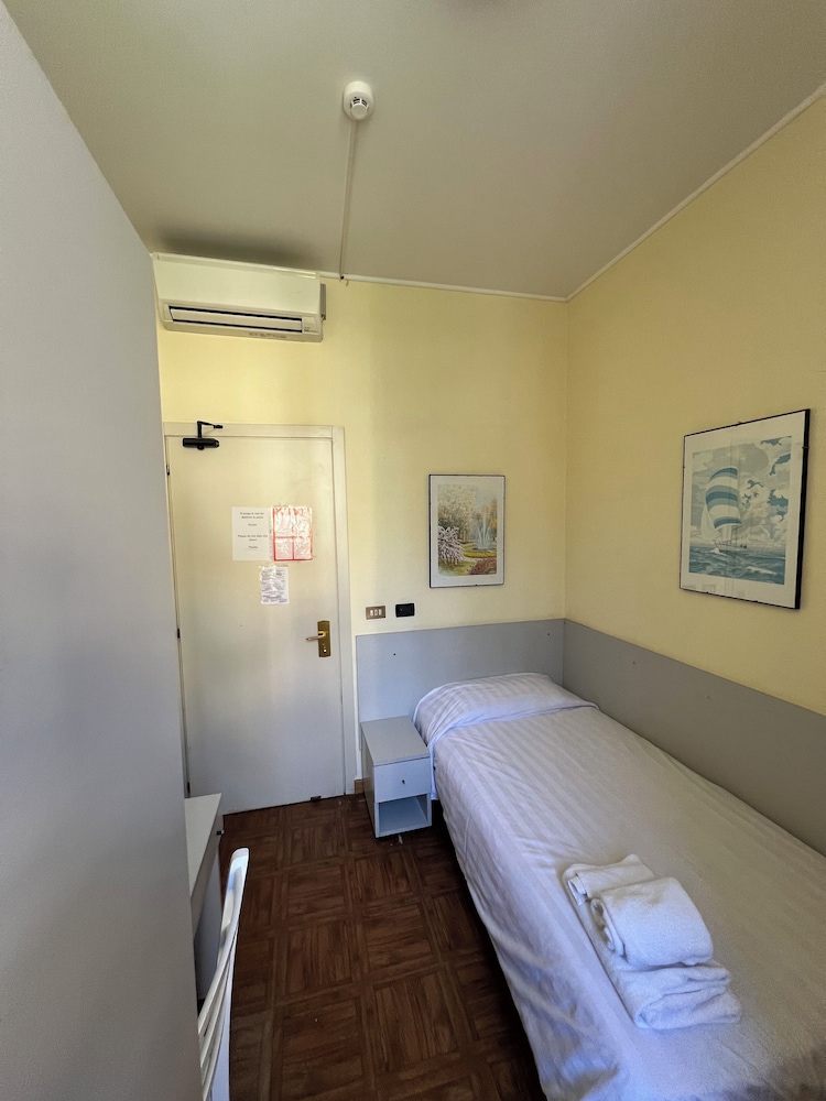 Hotel Petit Royal 6/50