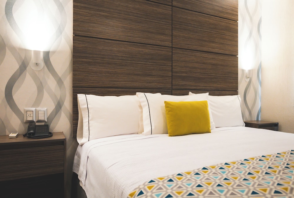 Hotel Expo Abastos 34/71