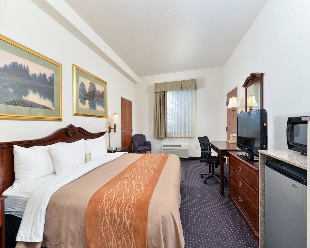 Comfort Inn and Suites Riverton 18/46