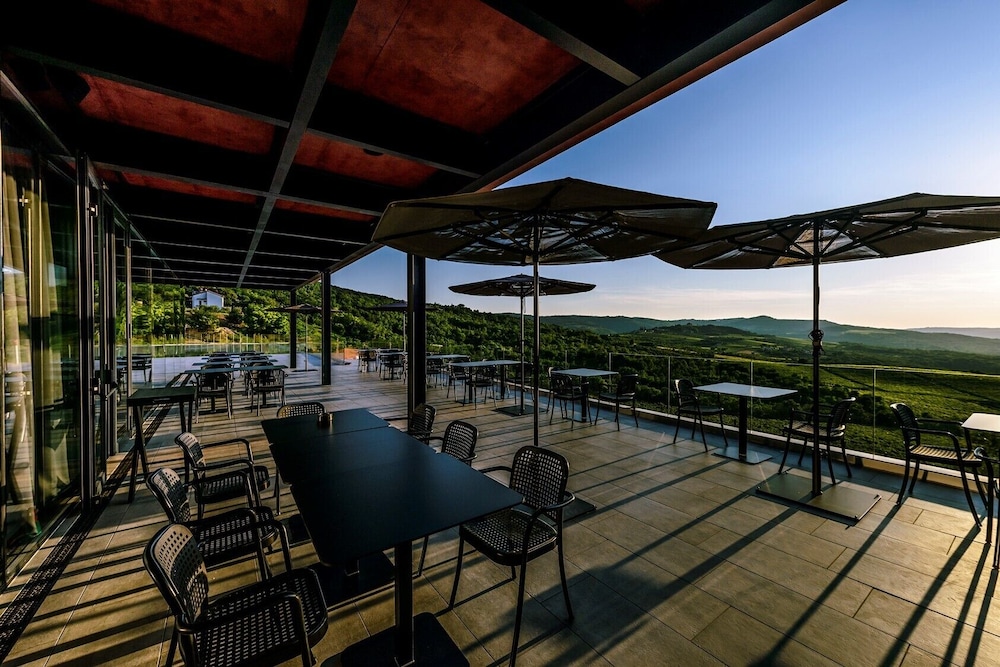 Wine Heritage Hotel Roxanich 50/81