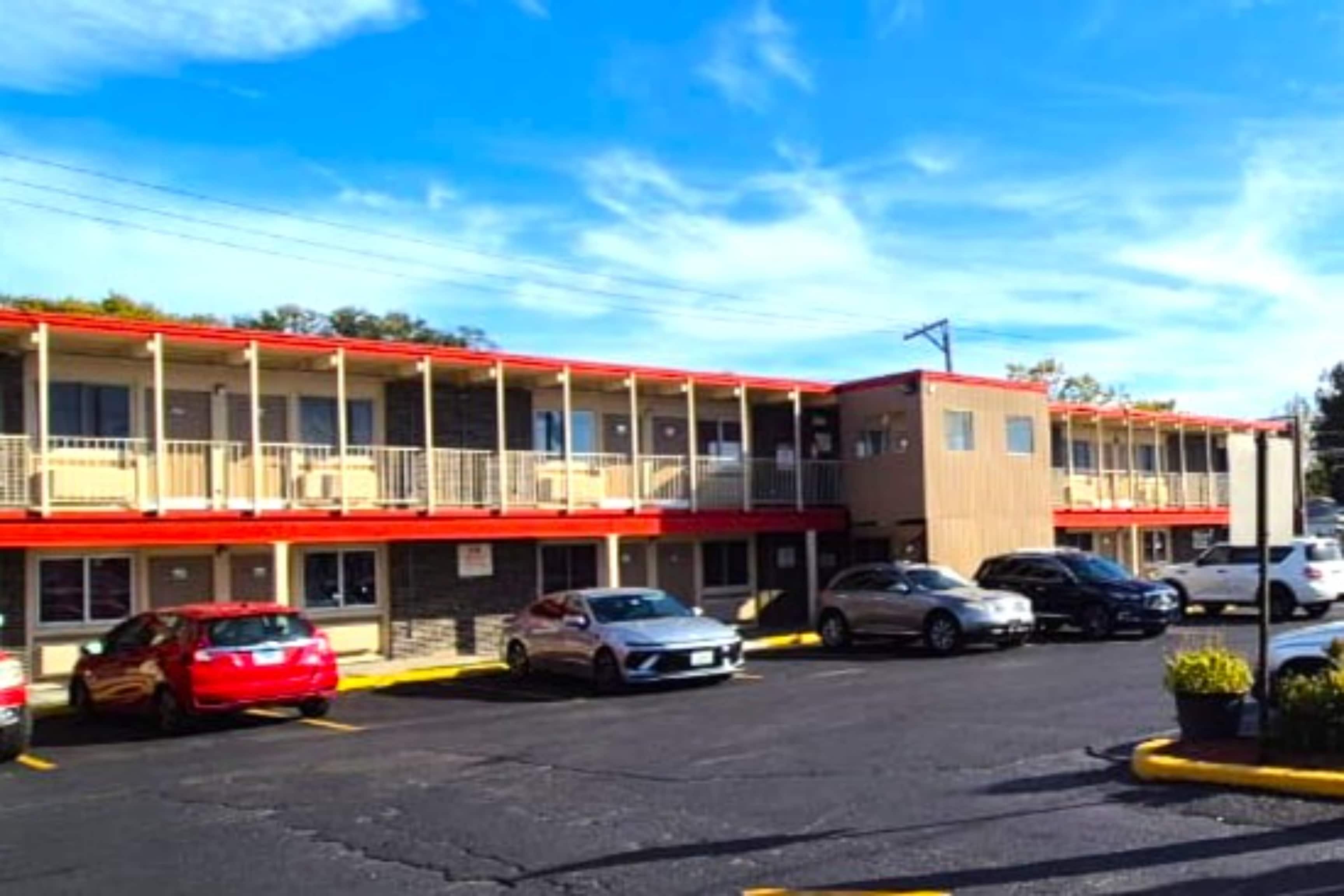 Saratoga Motel By Capital O Chicago Midway IL US 12 50/63