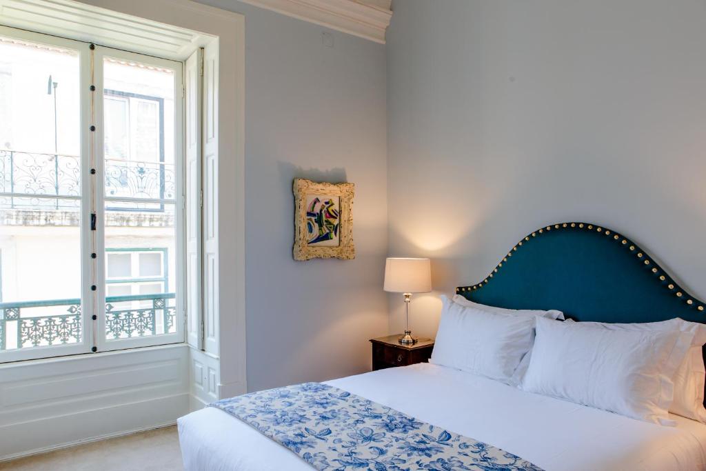 CITY, DOUBLE BED