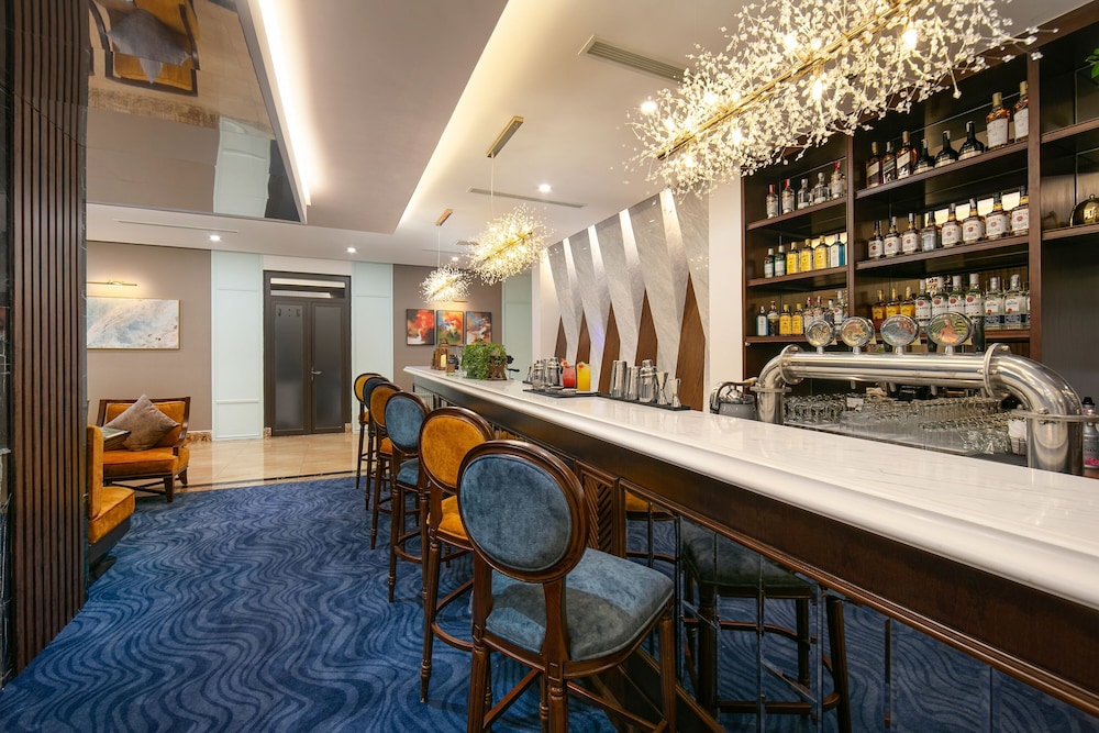 Gloud Hotel 10/50