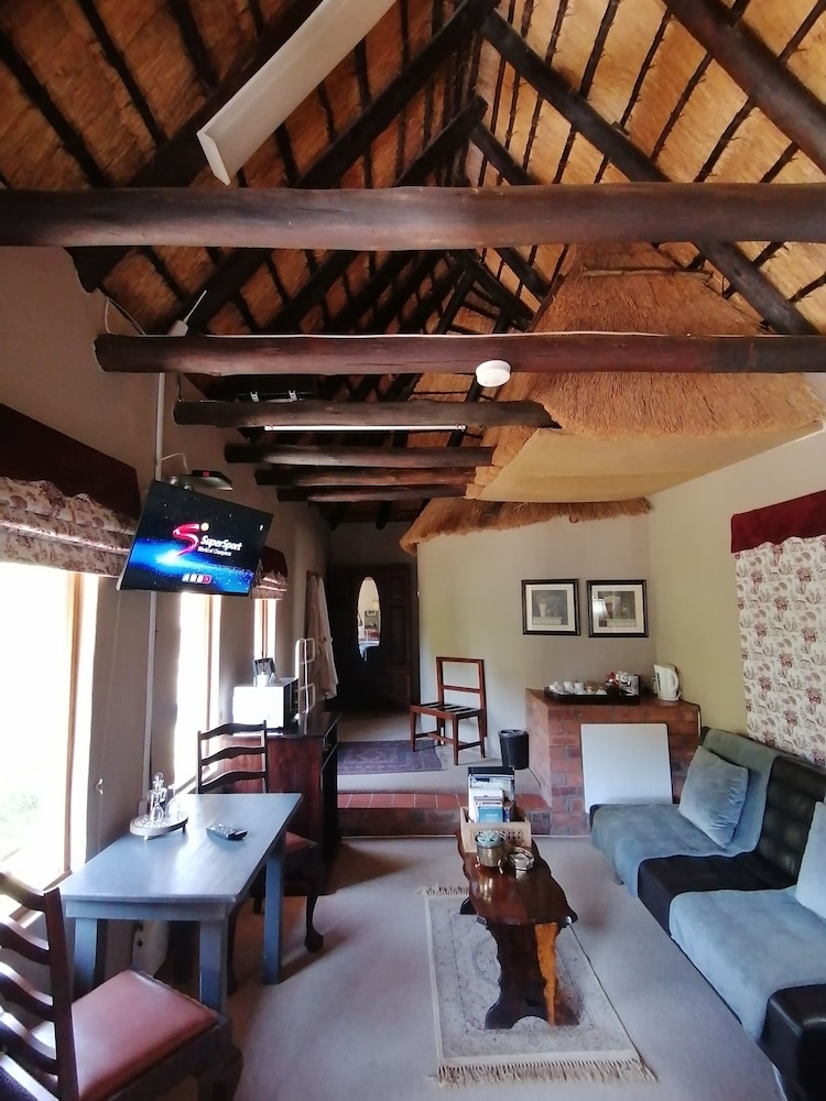 Hawklee Country House 26/50