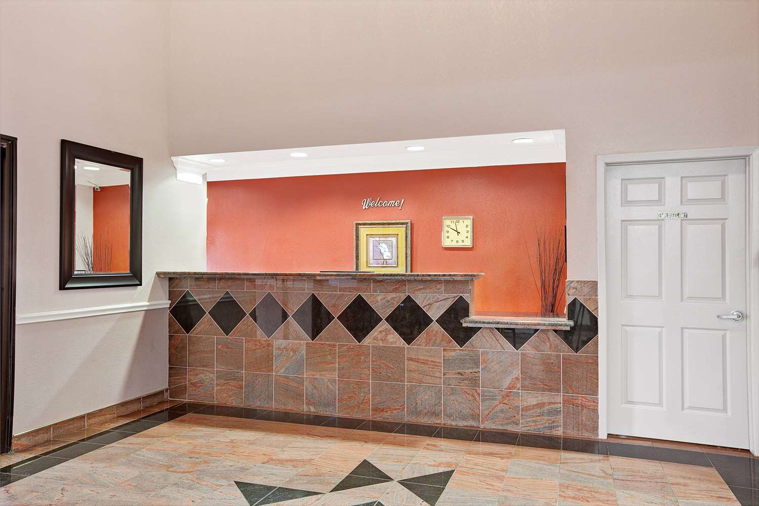 Super 8 by Wyndham Galveston 5/37