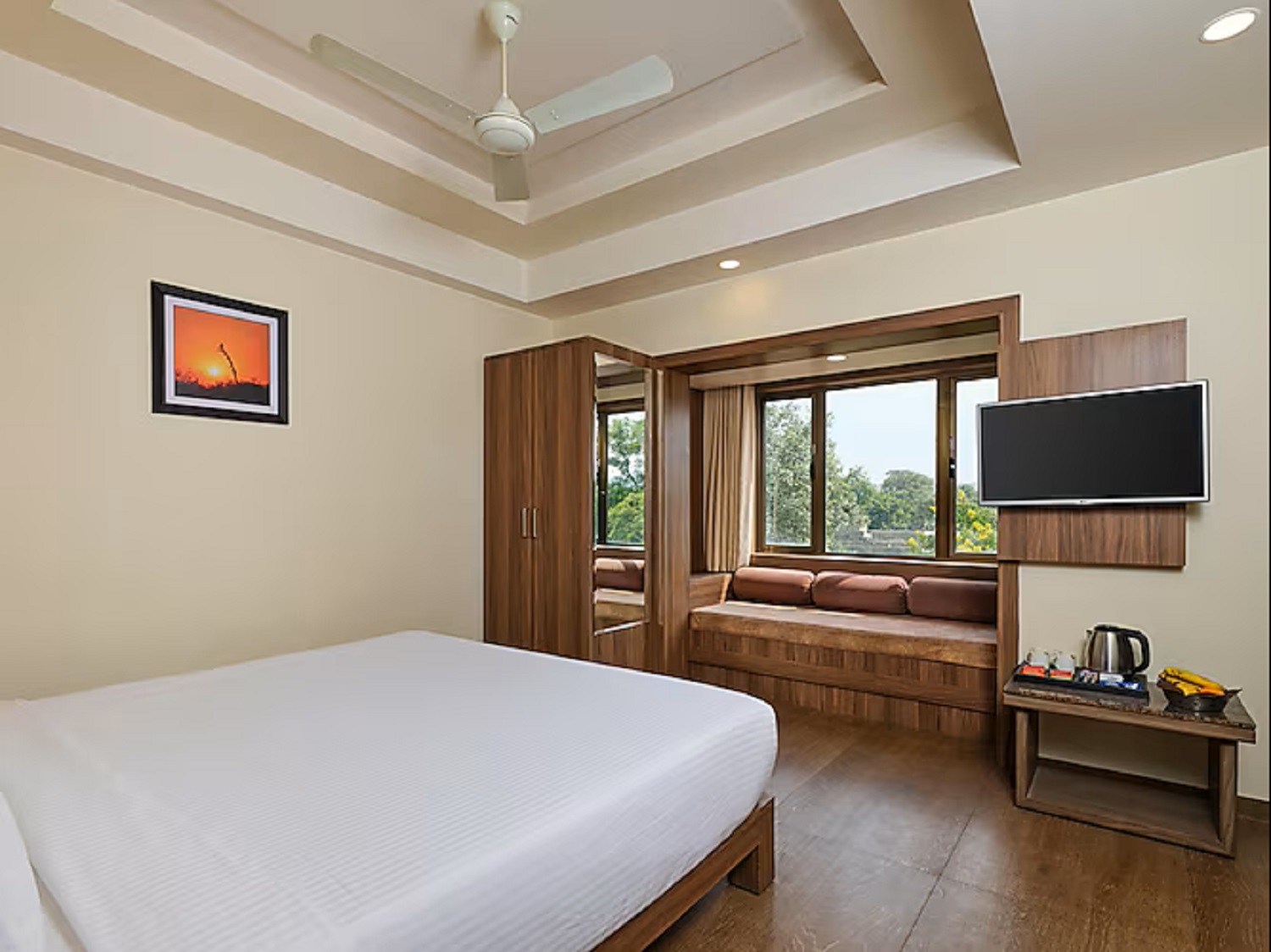 Super, Deluxe, Double Bed