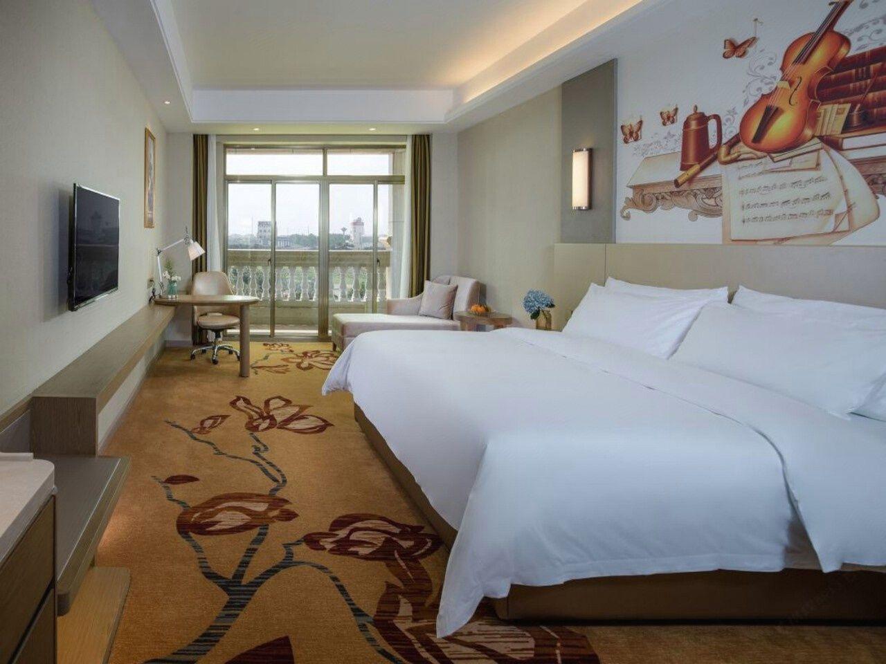 Vienna International Hotel (Haikou Old Town High Speed Railway Station) 28/58