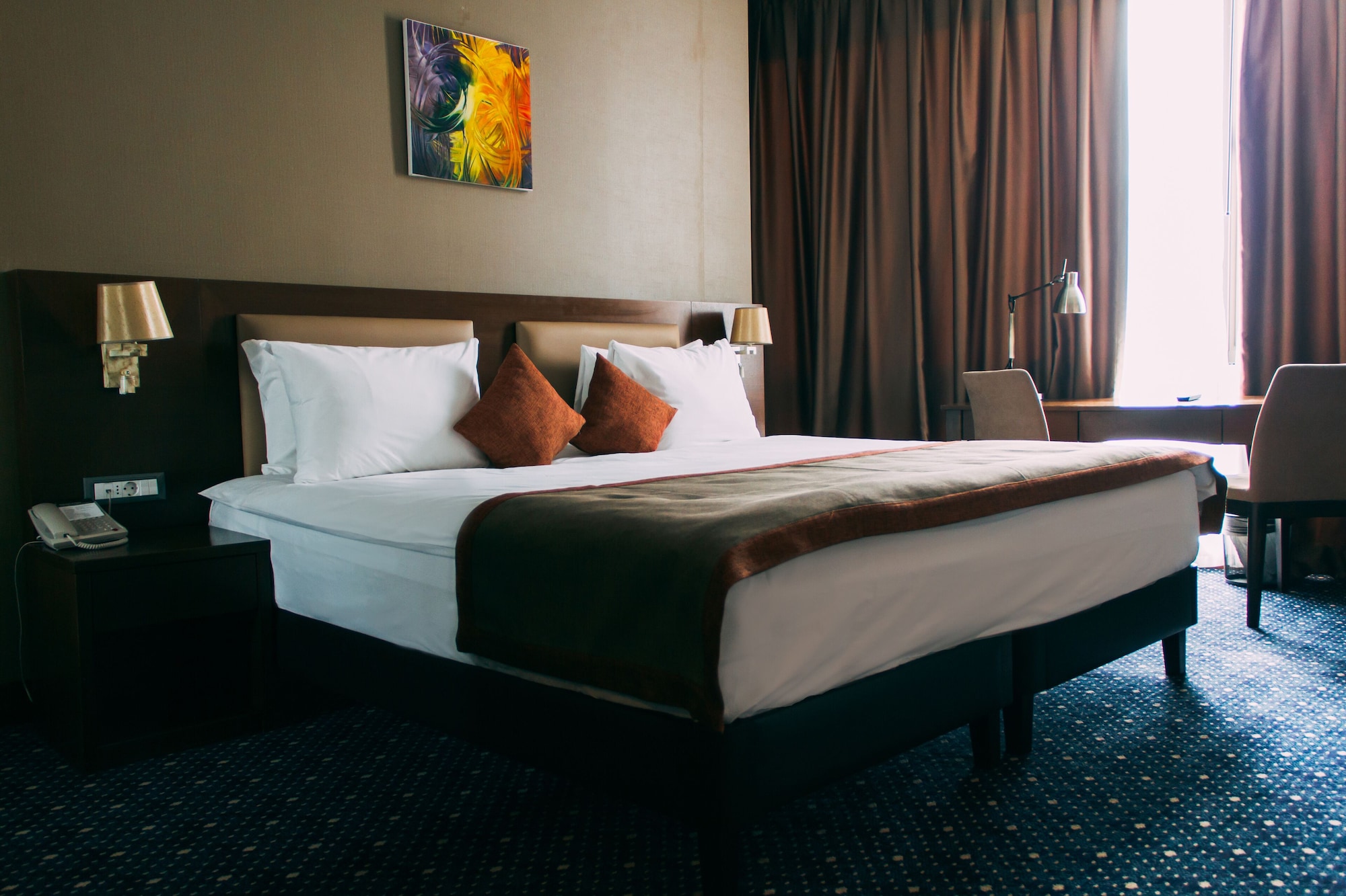 ROOM, DOUBLE BED