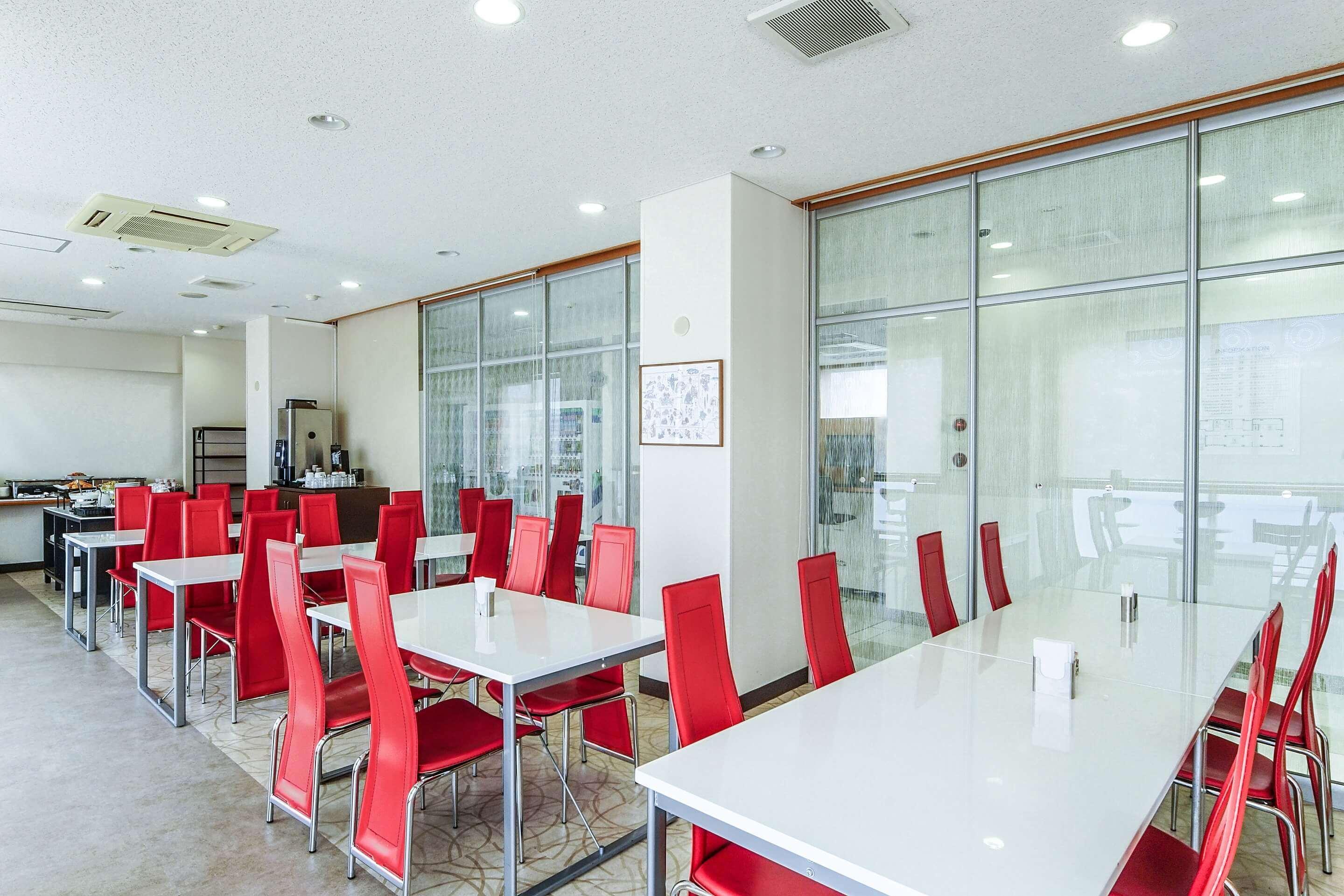 restaurant cafeteria