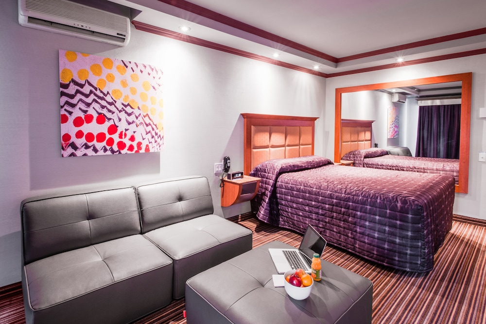 Le Chabrol Hotel Suites 27/72
