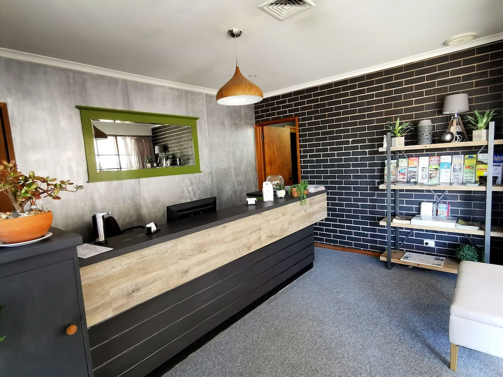 Townhouse Motor Inn Horsham 4/20