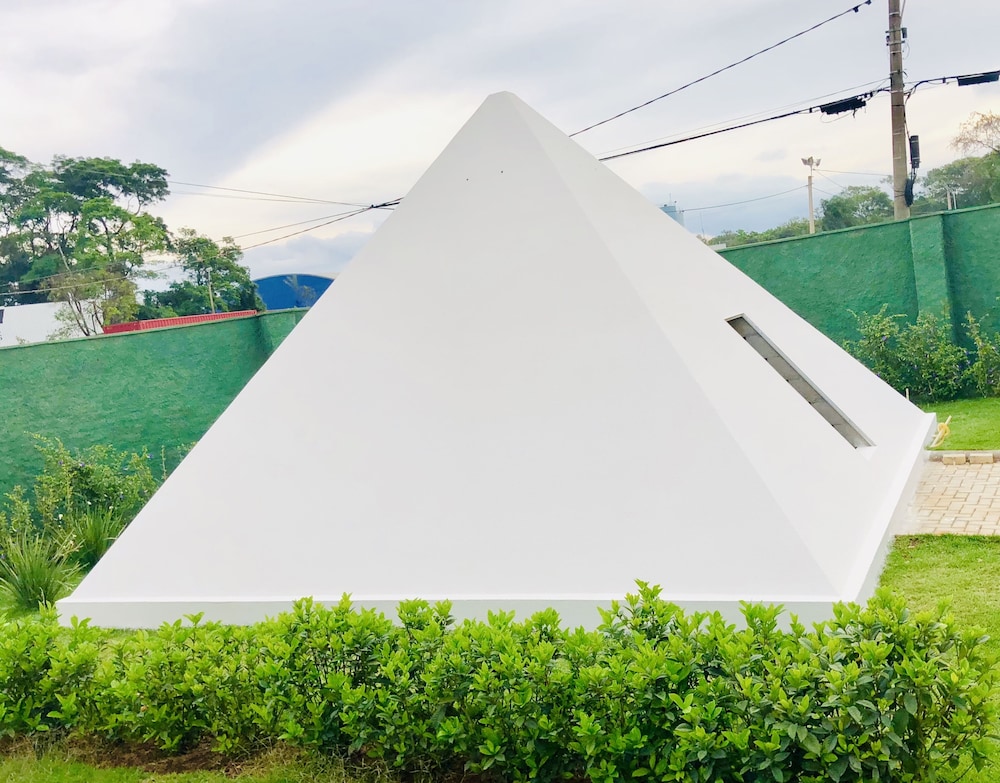 Lummina Hotel Mogi 44/50