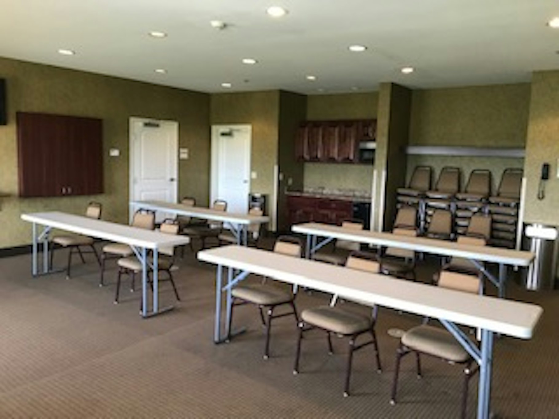 La Quinta Inn & Suites by Wyndham Minot 36/41