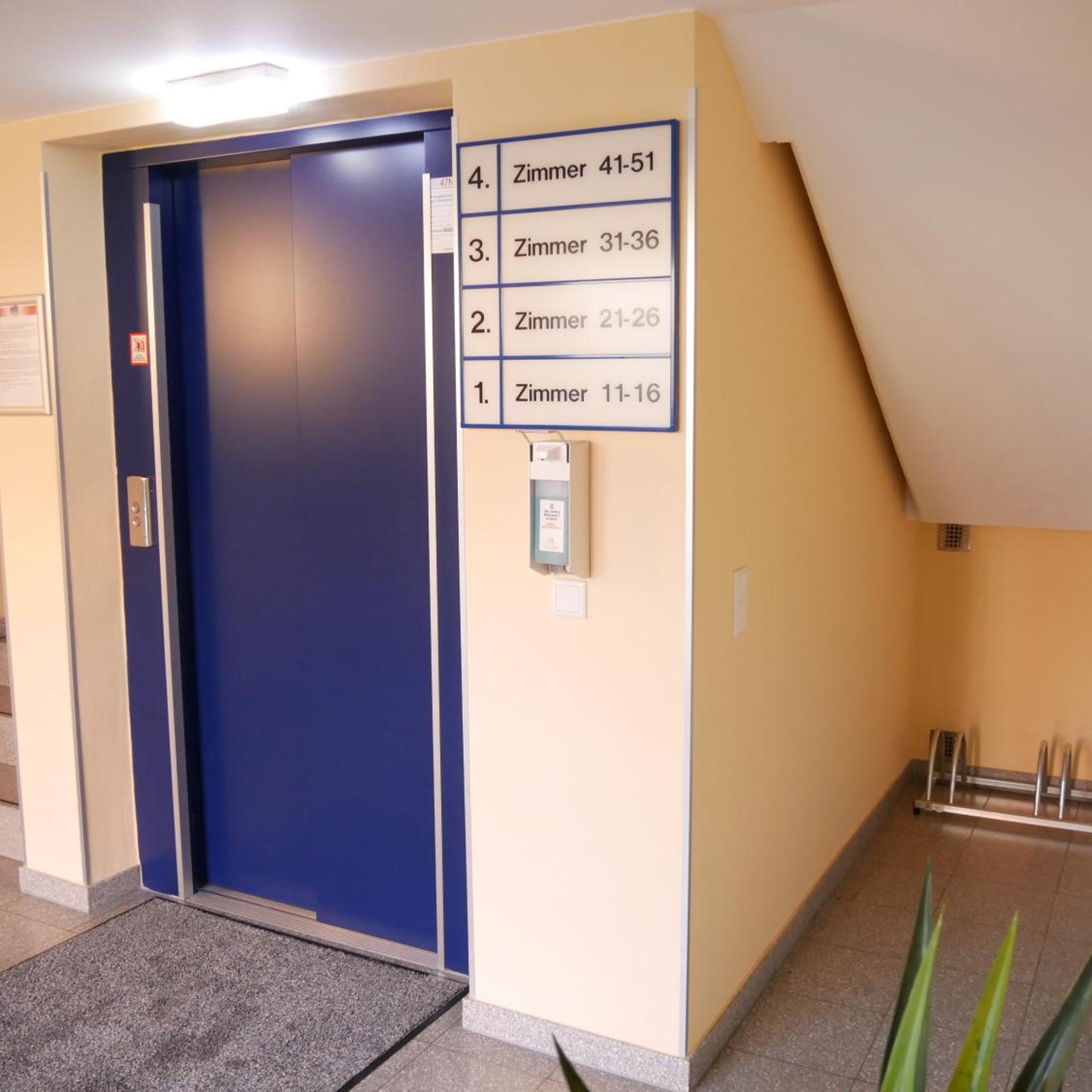 Parkhotel Marzahn 4/50