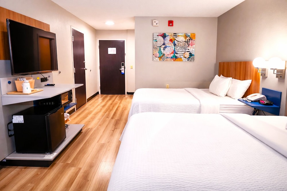 Standard, 2 Queen Beds