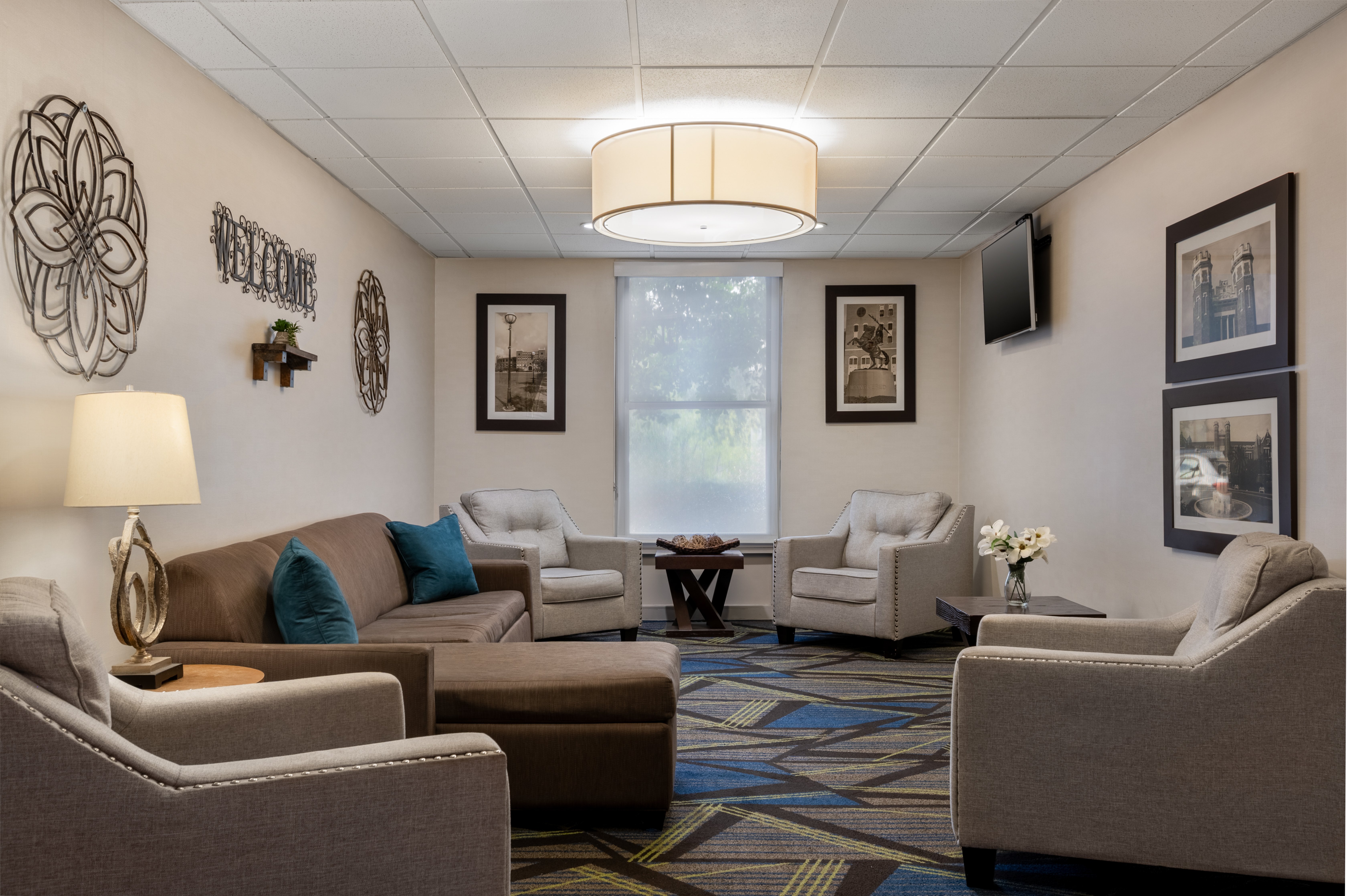 Holiday Inn Express Tallahassee - I-10 E 21/33