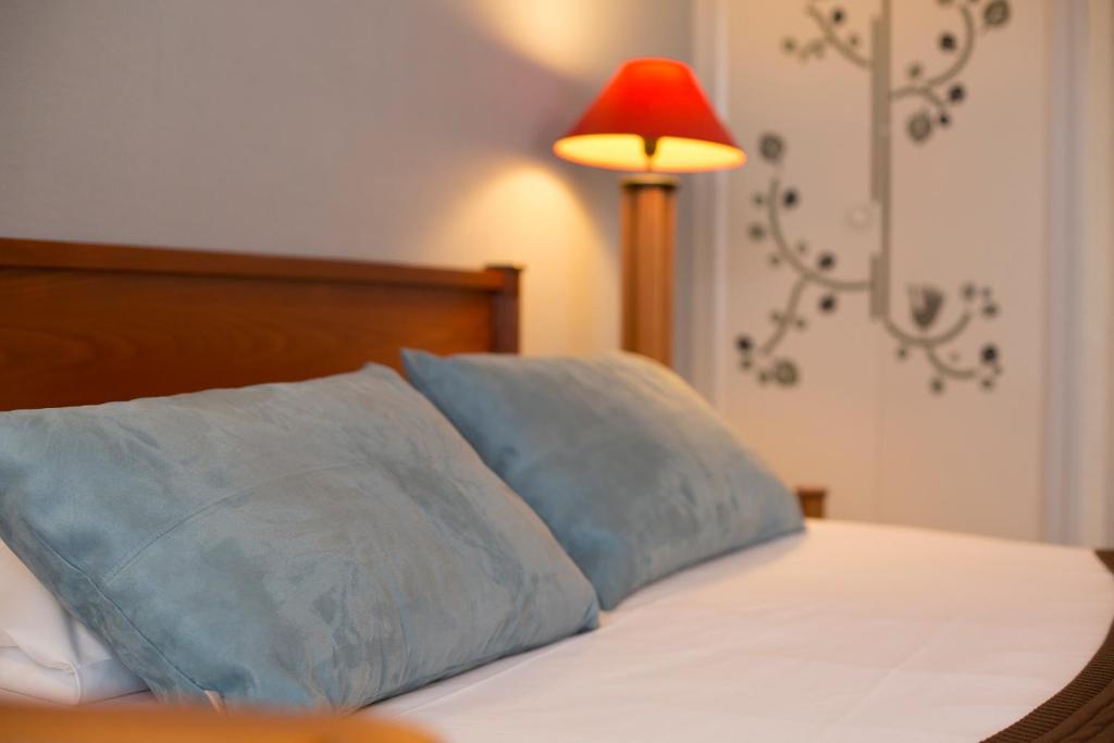 Hotel Du Cerf 11/19