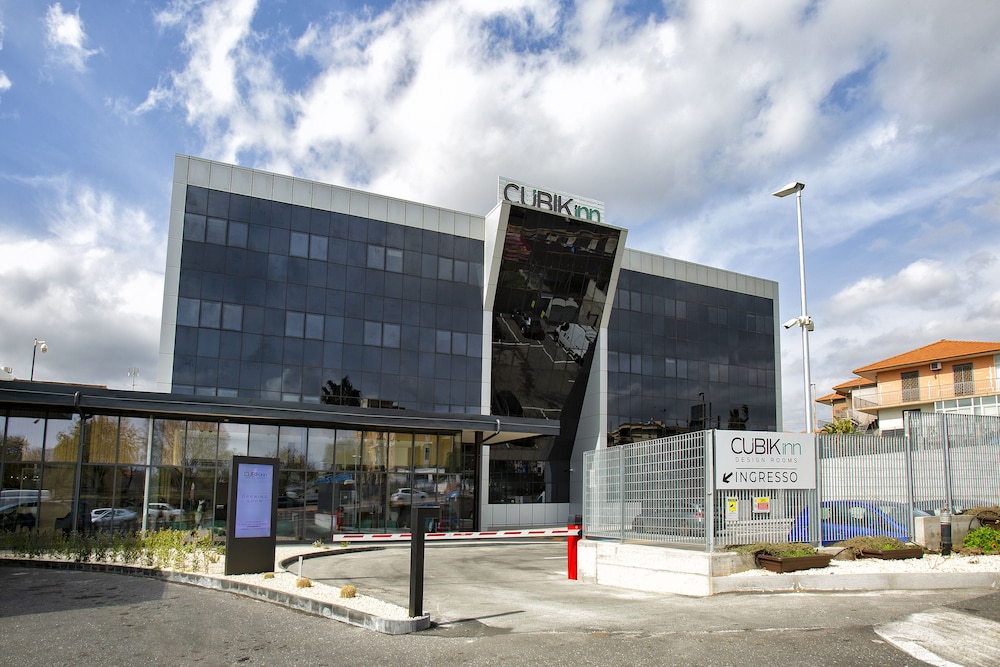 Cubik Inn 45/53