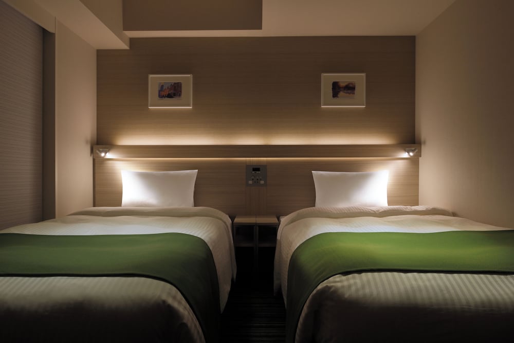 Keio Presso Inn Tokyo Station Yaesu 23/76