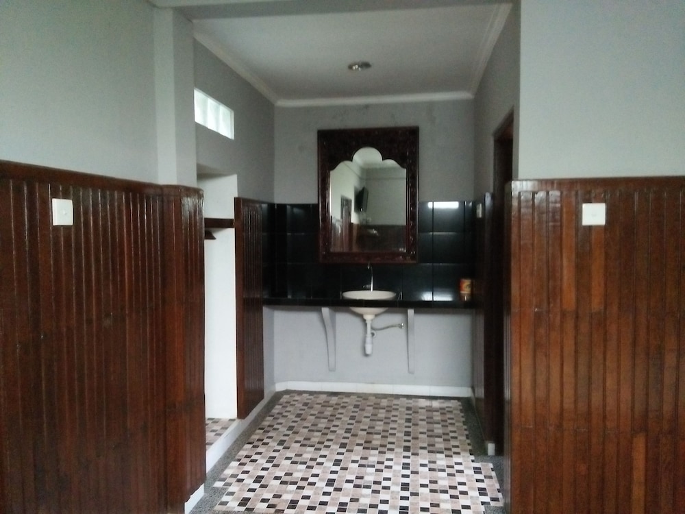 Puri Mandhara Lovina 7/45