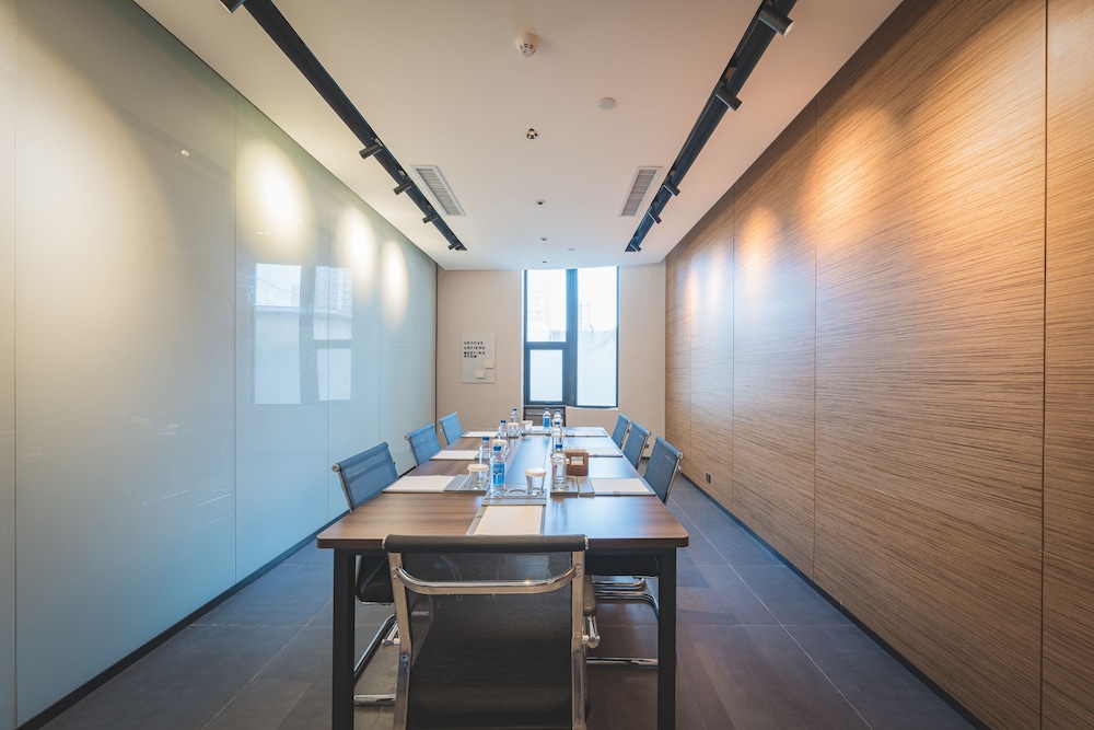 UrCove by Hyatt Nanjing Downtown 30/50