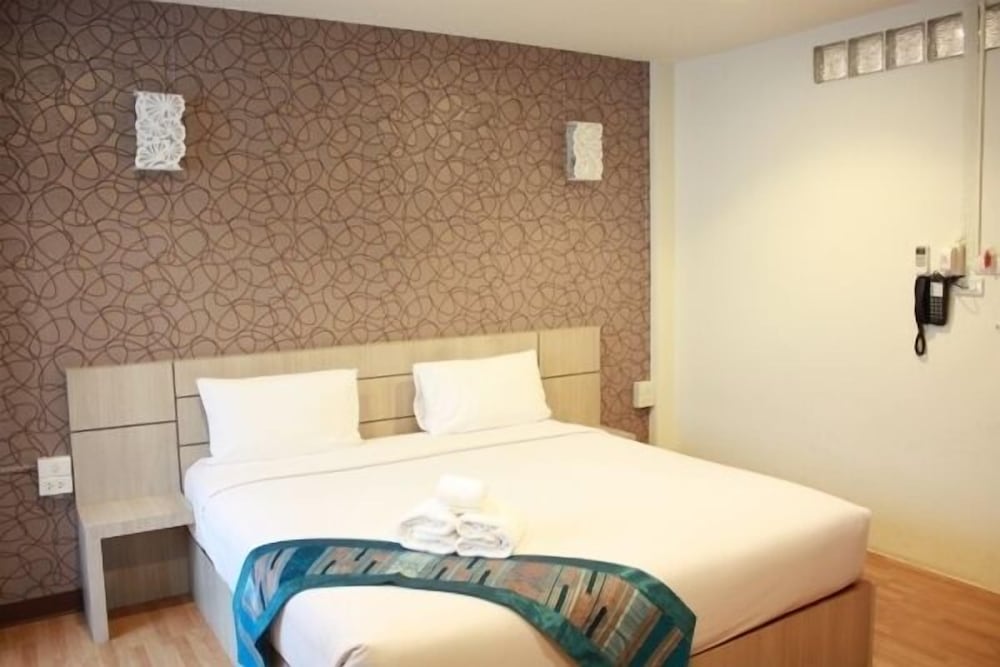 SUPERIOR, KING BED