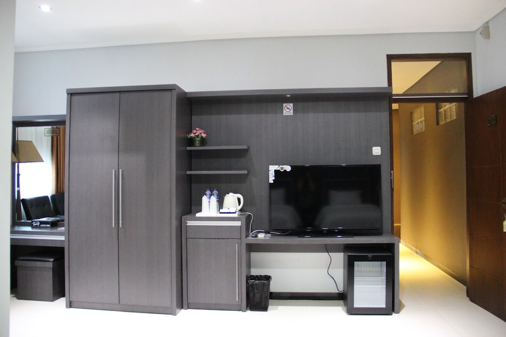 Hotel Victory Bandung 38/45