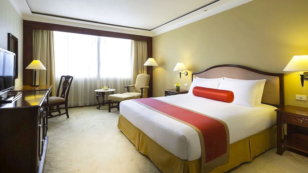 Marco Polo Plaza Cebu 12/81
