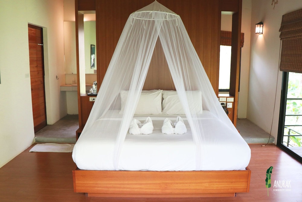 Anurak Community Lodge 14/52