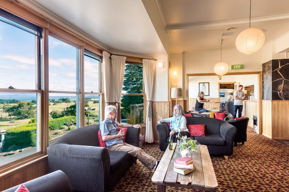 Stanley Seaview Inn 27/33