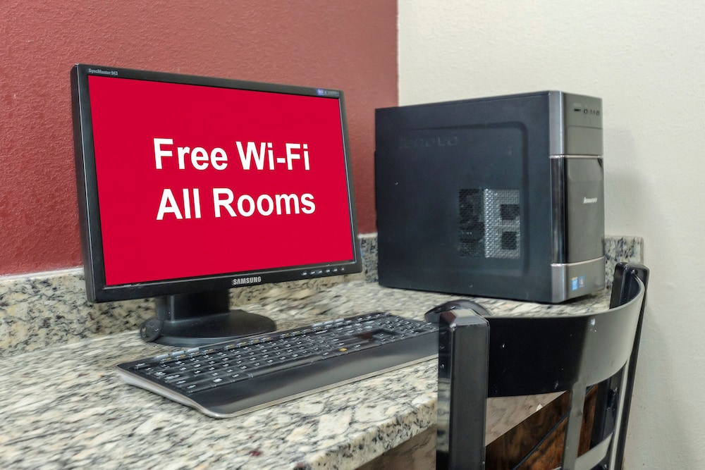 Red Roof Inn Houston - Brookhollow 14/29