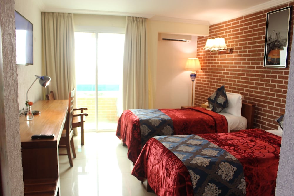 Adamaoua Grand Hotel 28/81