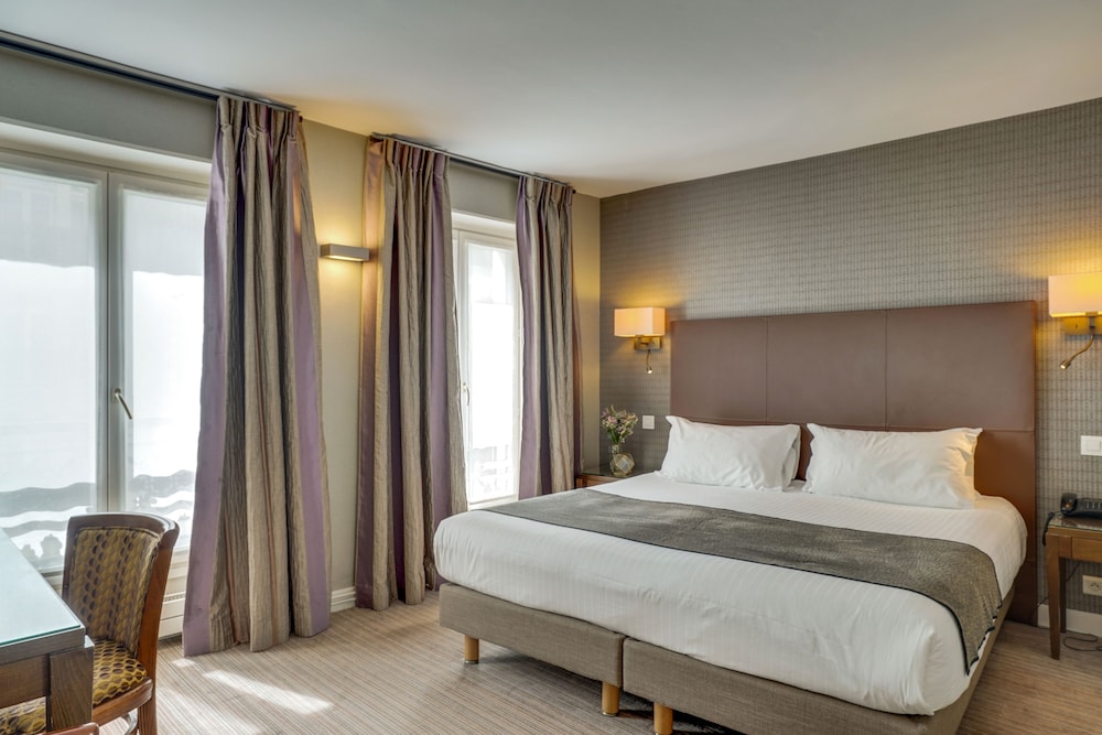 Hotel Passy Eiffel 26/67